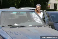 Kristen Stewart Taunted By ‘I Love Rob’ Truck Message