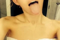 Miley Cyrus Drops Topless Shower Selfie on Twitter