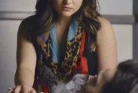 Pretty Little Liars Premiere Recap Aria Eliminates A The Hidden Identity