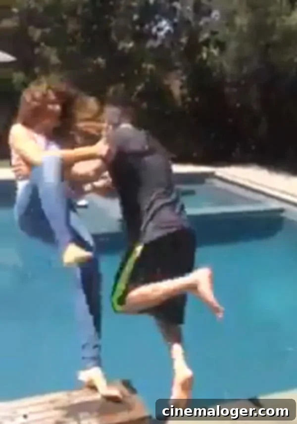 Ben Affleck's Hilarious ALS Ice Bucket Challenge With Jennifer Garner 1 featured 1478310