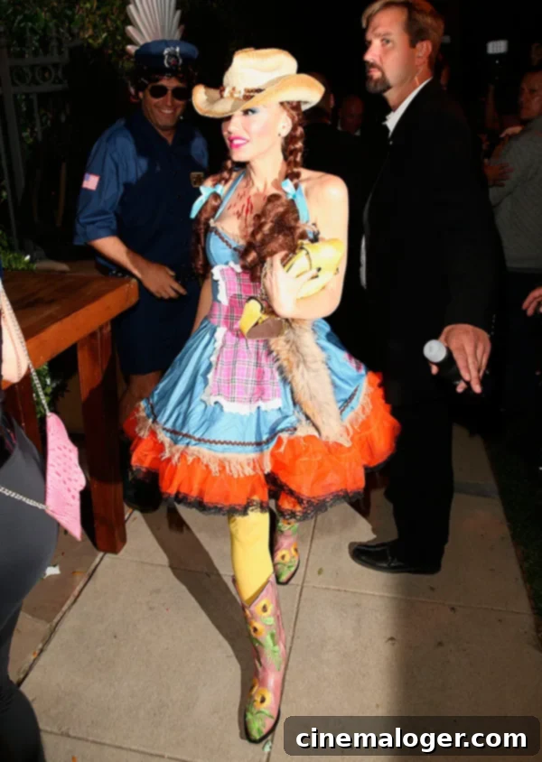 Gwen Stefani Embraces Cowgirl Style: Is Blake Shelton Her Country Muse? 1 featured 1884570