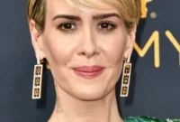 Sarah Paulson Channels 1940s Glamor At The Emmys