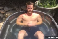 Liam Hemsworth Drool Worthy Abs And Bulge In Teeny Speedo