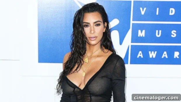 26 Sexiest MTV VMAs Dresses: Selena Gomez, Kim Kardashian and The Most Iconic Looks 1 featured 2752914