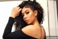 17 Celebrities Mastering The Toned Butt In Jeans Look