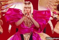 Nicki Minaj Goes For Gold: Daring Armor Corset At VMAs