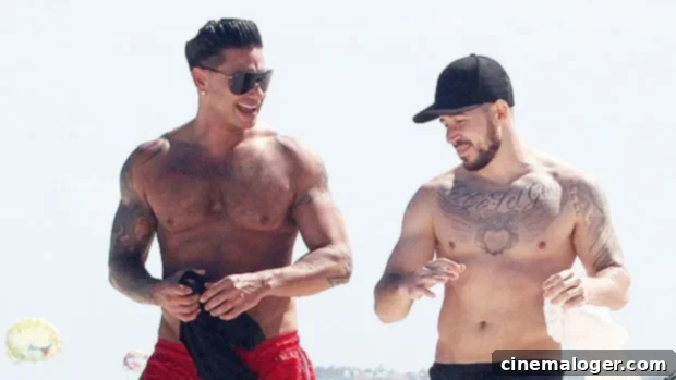 Jersey Shore Duo Pauly D and Vinny Flaunt Sculpted Abs Shirtless in Cancun 1 featured 3555354