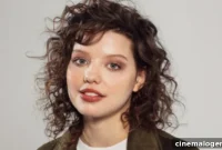 Chloë Levine Unpacks The OA Season 2’s Insane Twists and Angie & Steve’s Epic Romance