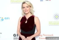 Megyn Kelly’s 48-Year-Old Bikini Body Stuns on Paddle Board