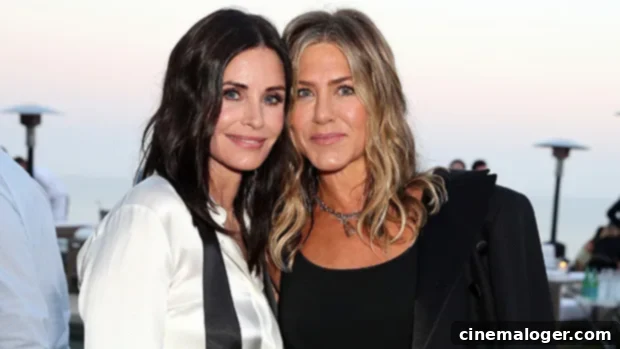 Courteney Cox Comforts Jennifer Aniston and Justin Theroux Amid Pet Loss 1 featured 3677240