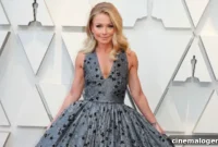 Kelly Ripa’s Age-Defying Ballet Skills On Pointe