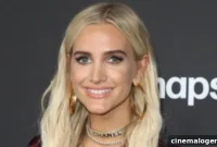 Ashlee Simpson’s Blonde To Pastel Pink Fall Hair Evolution
