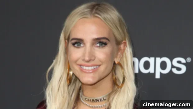 Ashlee Simpson's Blonde To Pastel Pink Fall Hair Evolution 1 featured 3774802