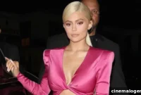 Kylie Jenner’s Jaw-Dropping Figure Shines in Radiant Pink Lingerie