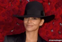 Halle Berry 53 Wows Fans Makeup Free On Bruised Set