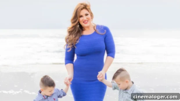 Emily Simpson, 44, From RHOC, Wows In Blue Dress After Impressive 15-Pound Slim Down 1 featured 3925445