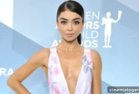 Sarah Hyland’s Post-Transplant Self-Quarantine: A Doctor Explains Why It’s Critical