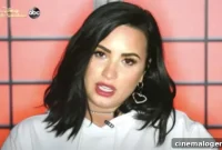 Demi Lovato and Michael Buble Sparkle on Disney Singalong