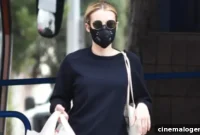 The Comfort Crew: Emily Ratajkowski, Emma Roberts, and 6 Other Stars’ Go-To Quarantine Shoes