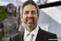 Ray Romano’s Identical Sons Battle Their Funny Dad In Scavenger Hunt