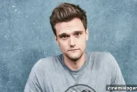 Hartley Sawyer: 5 Key Facts About The Flash Actor Fired Over Offensive Tweets