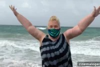 Mama June, 40, Wows In A Glamorous Dress On A Beach Day