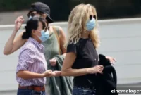 Meg Ryans Daughter Daisy 16 Looks So Grown Up On Shopping Trip With Her Mom