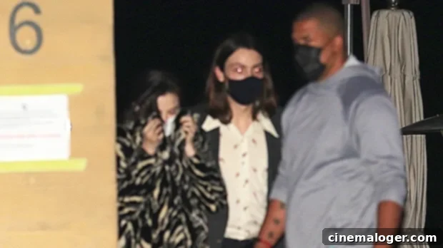 Rare Sighting Selena Gomez Dines With Friends At Nobu 1 featured 4241569