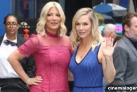 Jennie Garth and Tori Spelling Open Up About The Struggle Of Rewatching 90210 With Luke Perry