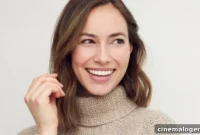 This Chunky Knit Sweater Is A Winter Essential For 21,000 People And Its Under $40