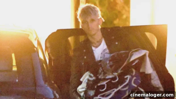 Megan Fox And Machine Gun Kelly Pack Up For Their New Home 1 featured 4302302
