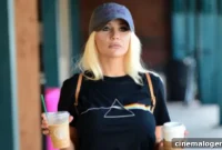 Courtney Stodden Non Binary Identity Revealed