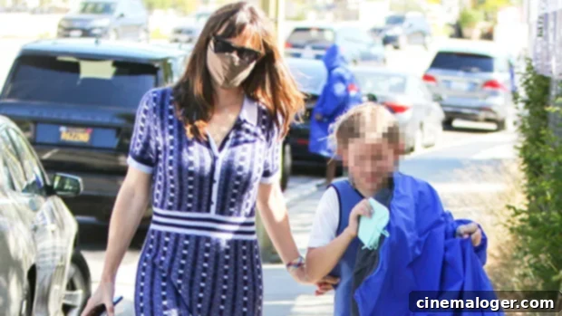 Jennifer Garner: Effortless Maxi Dress Chic for Son Samuel's Swim Practice 1 featured 4435030