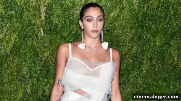 Lourdes Leon Electrifies Savage X Fenty in Teal Vinyl and Latex 1 featured 4521657