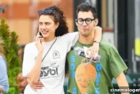 Jack Antonoff & Margaret Qualley’s PDA-Packed NYC Romance
