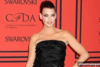 Linda Evangelista, 56, Exposes Her ‘Brutally Disfigured’ Body in First Post-Fat-Freezing Photos