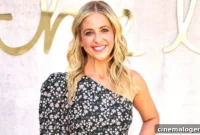 Sarah Michelle Gellar Slays Her Weekend Look In A Tiny Black Bikini