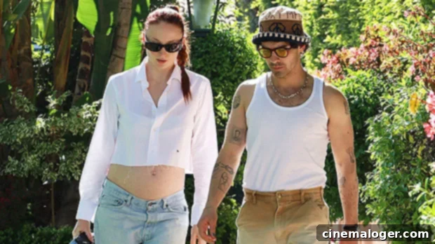 Sophie Turner's Baby Bump Takes Center Stage Twinning With Joe Jonas 1 featured 4686837