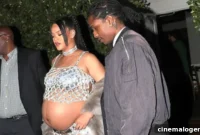 Hamile Rihanna’dan A$AP Rocky ile Anneler Günü’ne olay yaratan mini etek ve crop top kombini