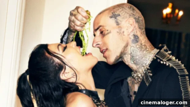 İç Çamaşırlı Kourtney Kardashian'ı Besledi: Travis Barker'dan Ağızları Açık Bırakan Kampanya 1 featured 4766671