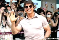 Cruise Delights South Korean Fans With Biceps Flex For Top Gun Maverick