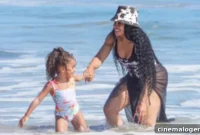 Dream Kardashian 5 Charms on Beach with Mom Blac Chyna