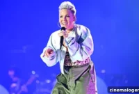 Pink’ten ‘Kızlar Sadece Hak İster’ Marşı: Roe Kararına Güçlü Tepki