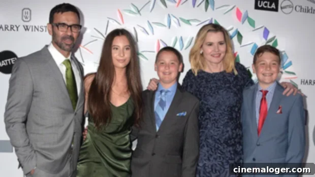 Geena Davis' Children: Get to Know the Oscar and Golden Globe Winner's Three Kids 6 featured 4841029