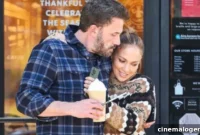 Ben Affleck Keeps Jennifer Lopez Close On Sweet Starbucks Date