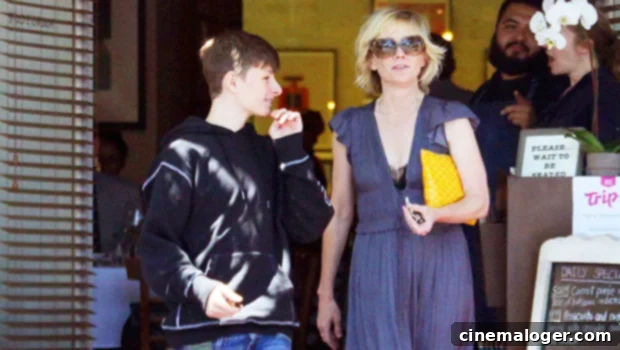 Anne Heche's Ex Shows Son Homer Decorating Christmas Tree After Tough Year 1 featured 4978292