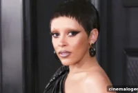 Doja Cat Electrifies the Grammys in Bold Black Latex