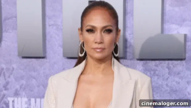 Jennifer Lopez's Alluring Lacy Lingerie Bed Selfie 1 featured 5156790