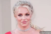 Britney’s Knife Dance Alarms Police, Star Declares ‘Bad Girl’
