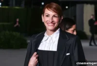 Julia Roberts on Her ‘Simple Rules’ for Parenting 19-Year-Old Twins